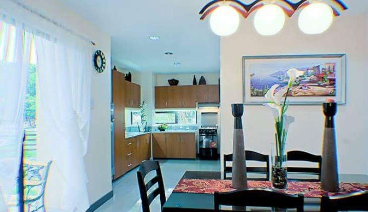 Photo 7 of single house in Pilar, Las Pinas, 4 bedrooms with garage